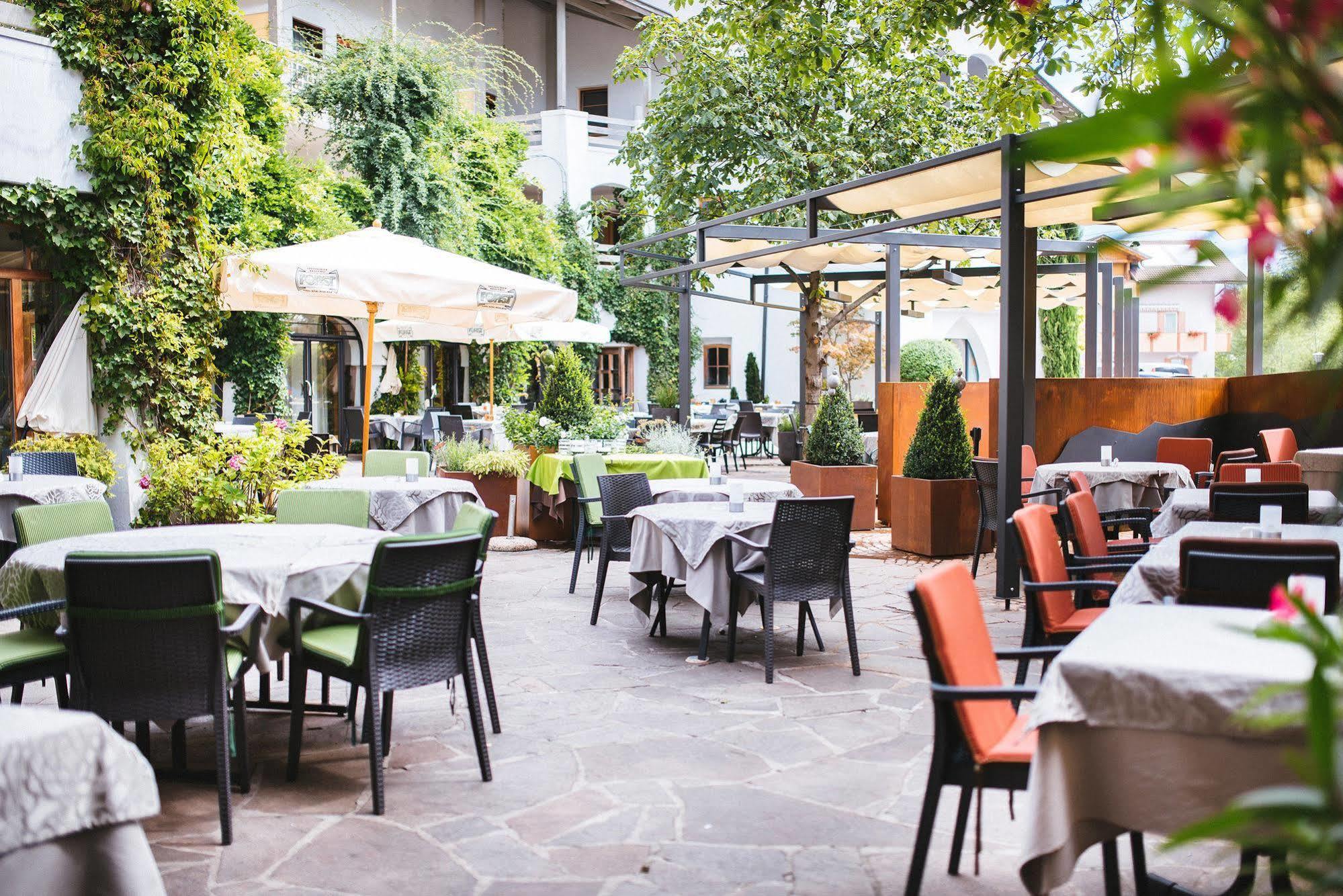 Botango Hotel